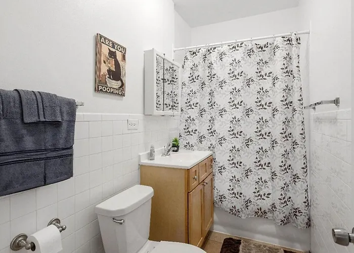 Modern 3br Retreat Hyde Park Comfort & Style Apartamento Chicago